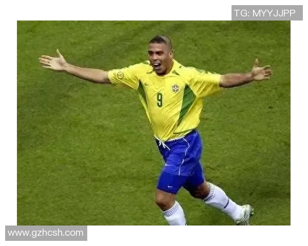 现役九号足球明星的风采与成就解析