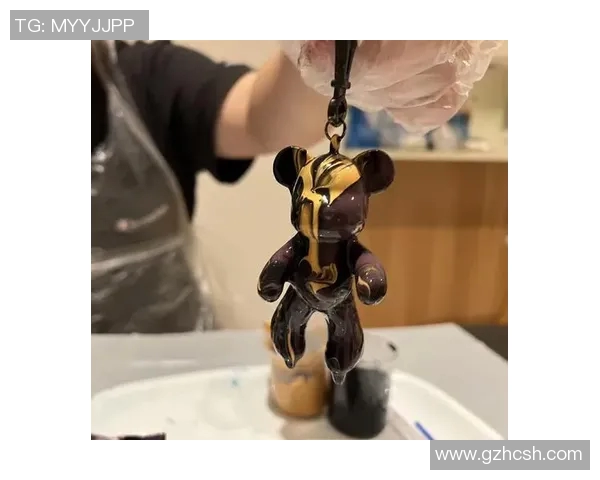 篮球明星灵感下的流体熊配色设计探索与创意碰撞